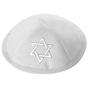כיפה אולטרא סוויד לבן 19 ס"מ "מגן דויד" כסף ומקום לסיכה