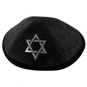 כיפה אולטרא סוויד שחור 19 ס"מ "מגן דויד" כסף ומקום לסיכה
