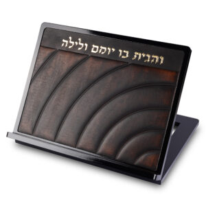 סטנדר מעץ עם פלקטה דמוי עור 38x30